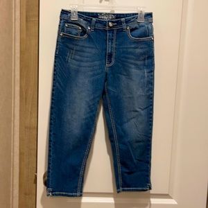 Revolt denim Capri  pants